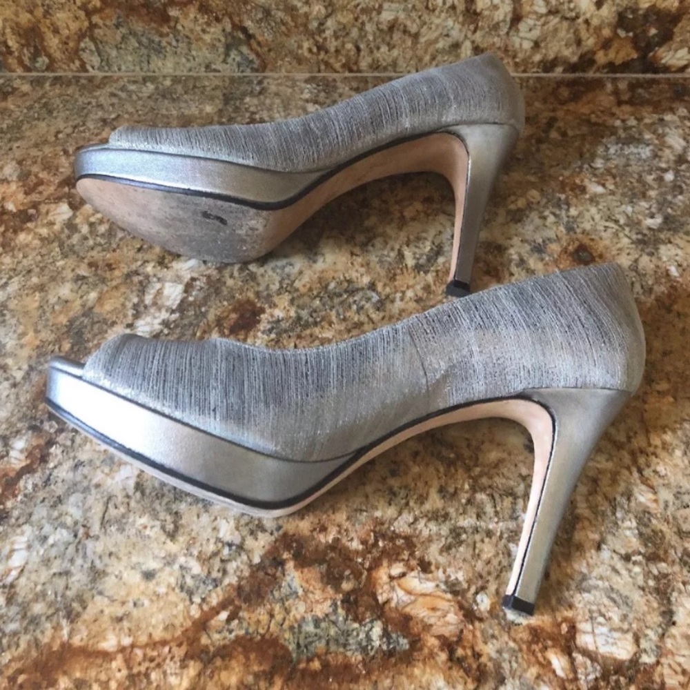 Antonio Melani Silver platform Peep Toe Pumps 10